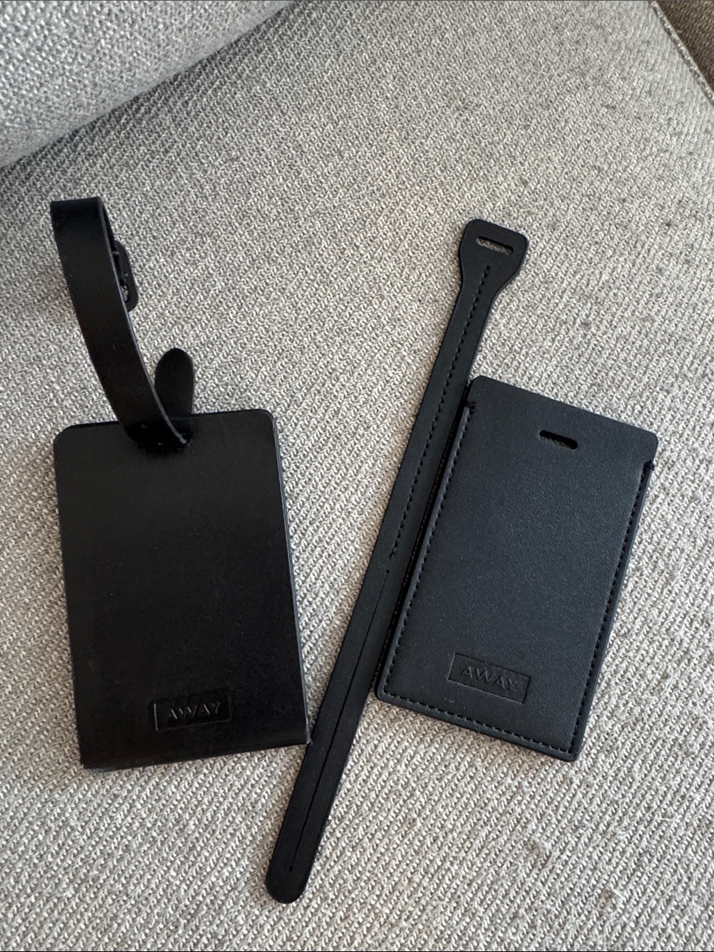 Away Black Leather Luggage Tag (2)